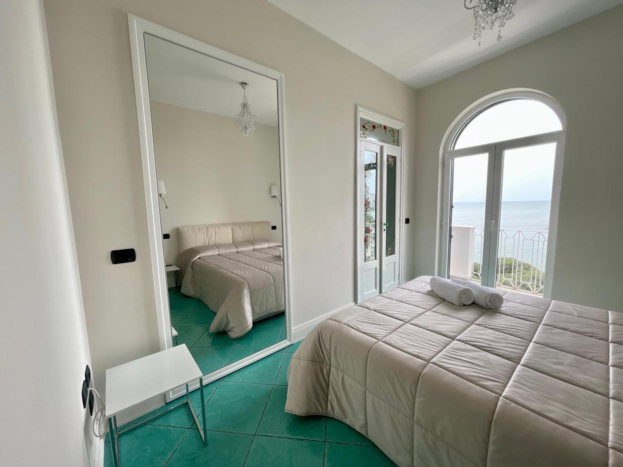 Apartment Enrica Guarda Capri - Appartament